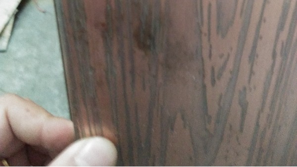 為什么剛安裝不久的彩色不銹鋼門會(huì)褪色？這就是原因！